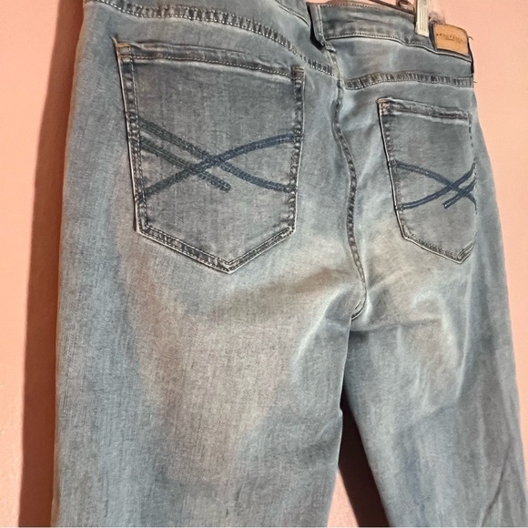 Aeropostale Light Wash 90’s Jegging Denim Blue Jeans Size 14 Regular - Picture 3 of 8